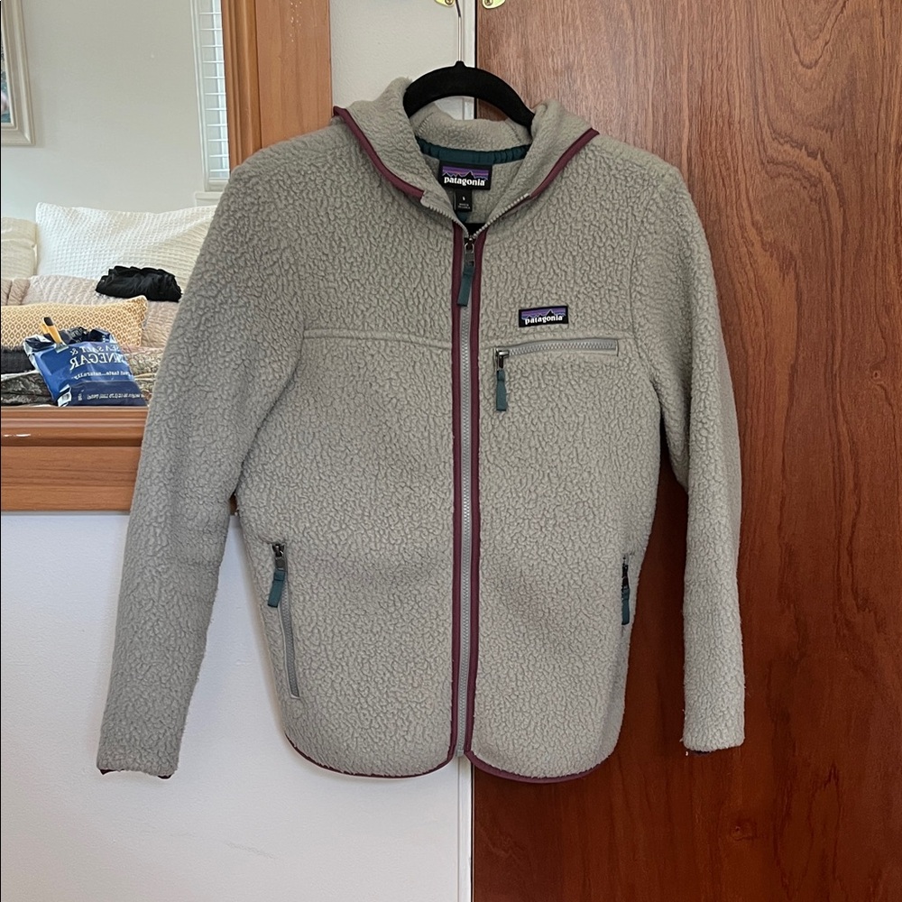 Patagonia Women’s Retro Pile Fleece Jacket